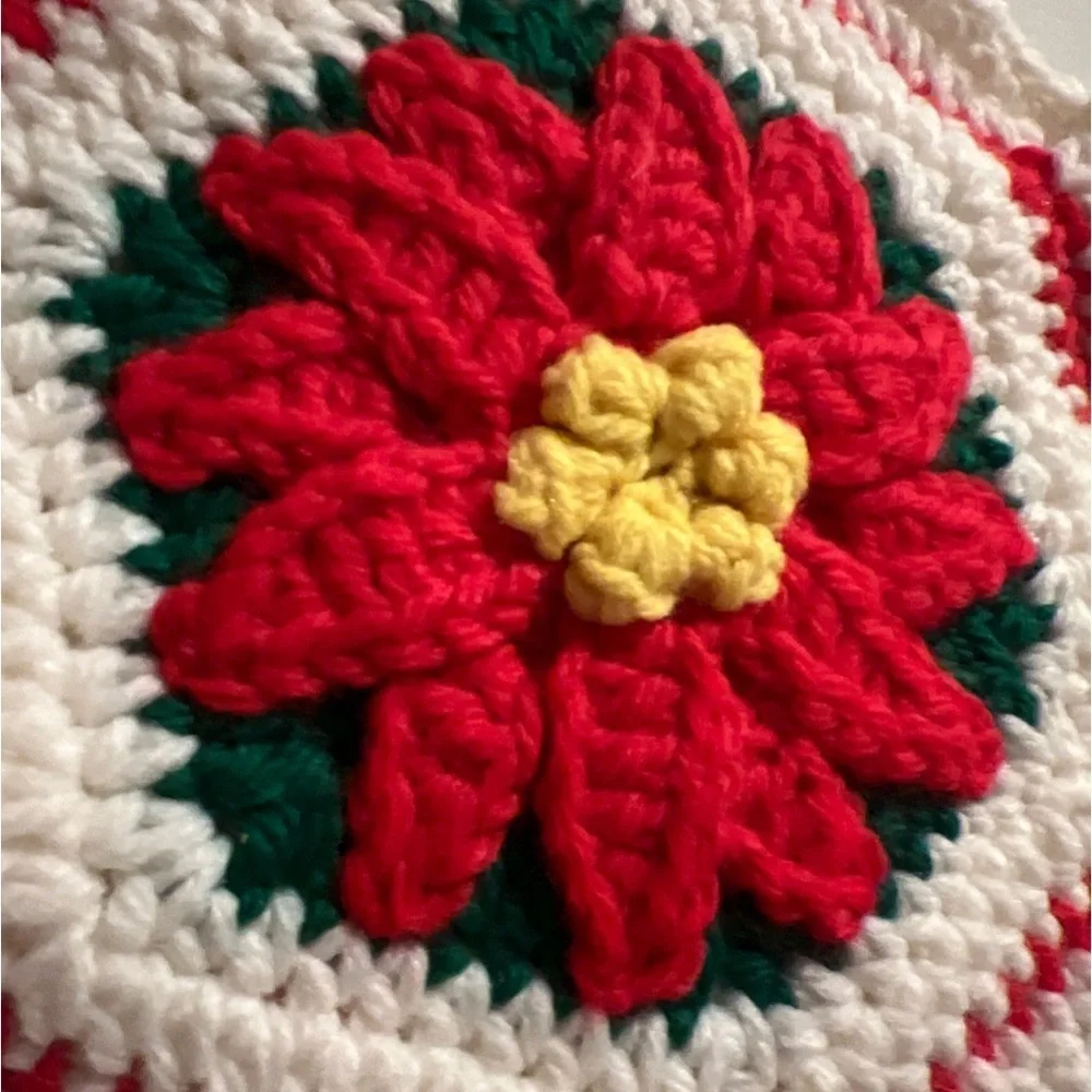 Christmas Hand Crotchet Raised Poinsettia & Holly Design Set Pot Holders W/Loop
